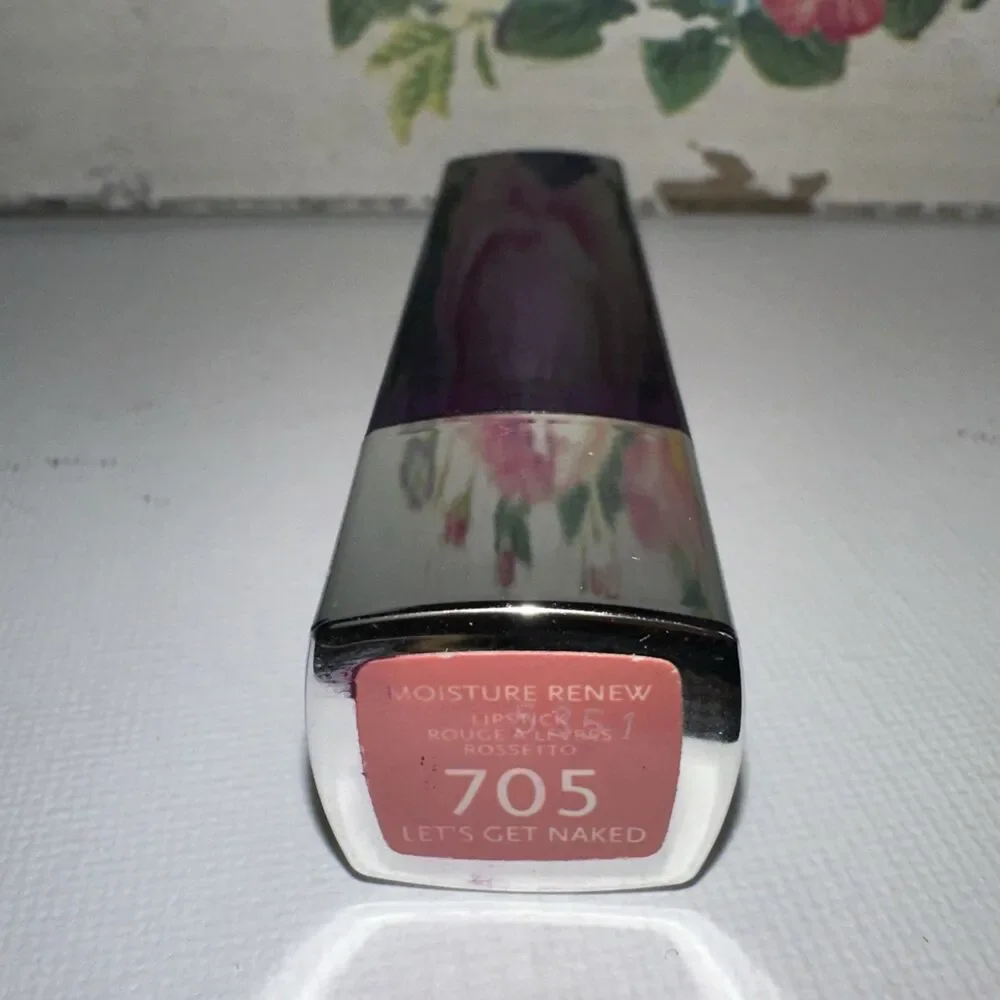 RimmelL London Moisture Renew Lipstick 705 LETS GET NAKED nicked